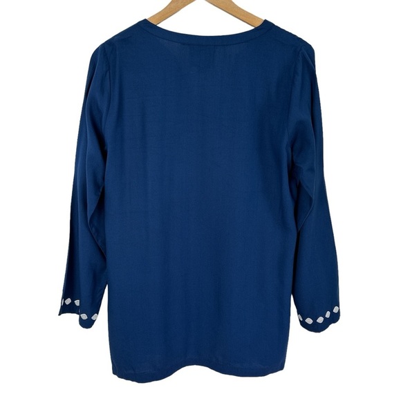 Escapada Split V-Neck Embroidered Long Sleeve Tunic - Picture 2 of 9